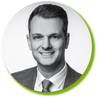 Rundes Foto eines Mannes mit grünen Akzenten